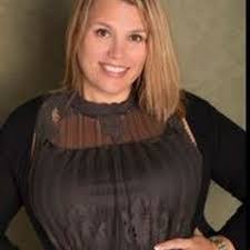 Julie Eberhardt's Instagram, Twitter & Facebook