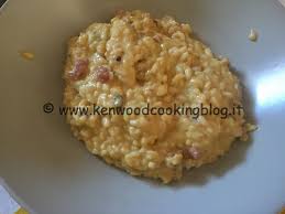Ingredienti semplici e genuini, con un tocco di gusto speciale che unisce consistenze diverse in un unica prelibatezza ideale da portare in tavola quando si vuole stupire senza troppa fatica. Ricetta Risotto Alla Zucca Con Robiola E Pancetta Kenwood Kenwood Cooking Blog