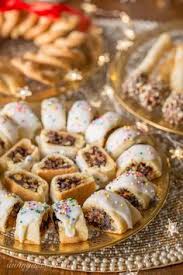 Cuccidati are traditional sicilian cookies stuffed with figs. Sizilianische Cuccidati Knusper Schoggiguetzli Rezept Swissmilk Rezept Ein Scharfes Messer Einen Topf Fawn Warden
