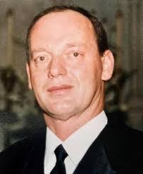 Chester Leach's Instagram, Twitter & Facebook