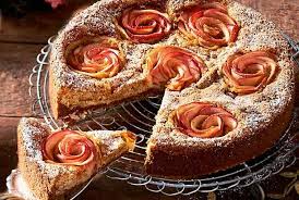 Unser Beliebtes Rezept Fur Luftiger Bratapfel Rosenkuchen Und Mehr Als 55 000 Weitere Kostenlose Rezepte Auf Lecker De Gebratene Apfel Lecker Backrezepte