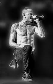 This page is made to honor one of greatest artists and singers there ever was. Pin By June1202 Cb On Miss U So Much Chesterbe Chester Bennington Linkin Park Chester Chester Bennington And Mike Shinoda