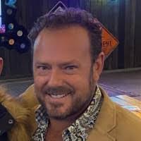 Chris Giblin's Instagram, Twitter & Facebook