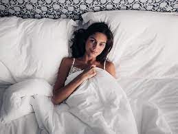 Jemanden aus den federn holen / scheuchen. Laut Studie Menschen Die Langer Schlafen Sind Erfolgreicher Und Intelligenter