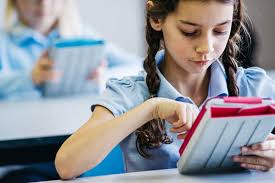 Ya no habrá clases de 3 horas, sólo de 2 horas o de 4 horas (2 +2). Al Ritmo De Cada Estudiante En Clases Presenciales O A Distancia