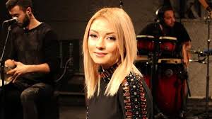 Ece Seckin Sac Rengi Ve Sac Modelleri Sac Rengi Sac Unluler