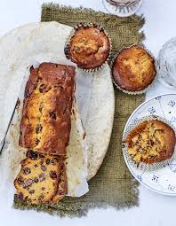Cake Aux Raisins Et Dattes Pour 4 Personnes Recettes Elle A Table Recette En 2020 Cake Aux Raisins Gateau Aux Pommes Facile Recettes De Cuisine