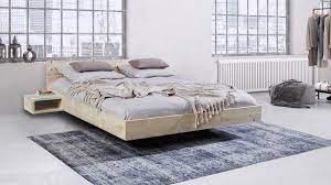 pin op bedden van hout gussta collectie