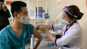 Đặc biệt, ở lần tiêm đầu, bạn sẽ nhận được giấy chứng nhận tiêm chủng. Cach Ä'Äƒng Ky Tiem Vaccine Covid 19 Tren Ä'iá»‡n Thoáº¡i Cá»±c Nhanh Chong