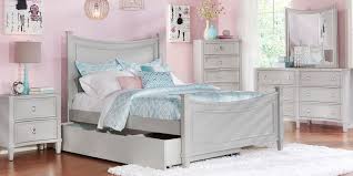 Buying a bedroom set is a great way to ensure that your bedroom furniture is coordinated. King Queen Kids Size Bedroom Sets Under 500