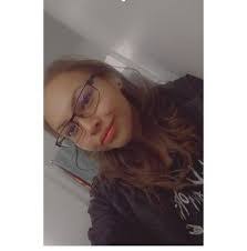 Leandra James's Instagram, Twitter & Facebook