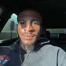 Mariah Webster (@Mariahrah)