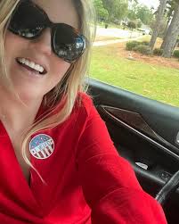 awkward selfie, this is out of my comfort zone* did y'all know that Jesus  died so we can live? (2 Corinthians 5:14-15) but abortion says “you must  die so i can live.”