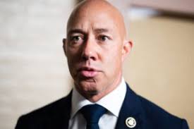 Tech: Mast panel to approve chips bill