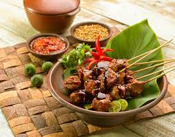 Untuk mendapatkan daging yang tidak keras, anda bisa menambahkan bahan pengempuk daging. 6 Resep Bumbu Sate Dengan Berbagai Pilihan Rasa