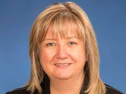 Ein gespräch über ein studium unter tausend männern, coole computerjobs und ihren klugen kühlschrank. Goldman Sachs Promotes Joanne Hannaford To Head Of The Technology Division For Emea