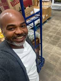 Hey yall , Southern boy living in the DMV. 45 year old big kid.