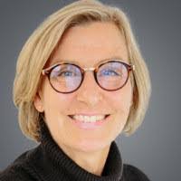 Dana Jasper's Instagram, Twitter & Facebook