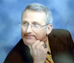 Robert Hughes Obituario