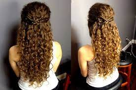 From barrel curls to french braids, there is a half up half down bun hairstyle here that just about anyone. 17 Really Cute Hairstyles For People With Naturally Curly Hair Naturalcurlyhairstyles Curly Hair Styles Naturally Natural Curls Hairstyles Curly Wedding Hair