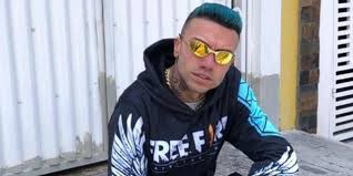 Garena free fire pc, one of the best battle royale games apart from fortnite and pubg, lands on microsoft windows free fire pc is a battle royale game developed by 111dots studio and published by garena. Apos Aprovacao Da Garena Youtuber Influencer E Gamer Lazaro Sonic Se Torna Um Dos Nomes Oficias Do Free Fire Site Tv Show