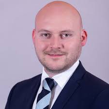 Schlimm genug, dass die bank austria vergangenes jahr eine filiale in der krottenbachstraße zugesperrt hat. Andreas Kellner Filialleiter Erste Bank Xing