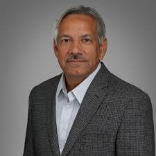 Carlo Aragon's Instagram, Twitter & Facebook