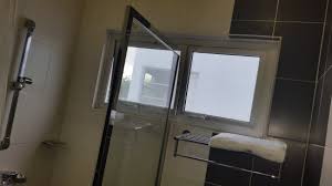 Il servizio online planet of hotels offre prenotare gli alberghi a bukit mertajam. An Opening Above The Shower Area Which Allow Others To See The Shower Area From Outside Picture Of E Red Hotel Bukit Mertajam Tripadvisor