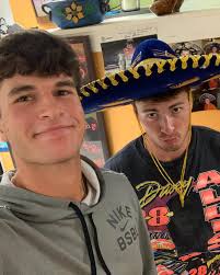 ✞ 𝕸𝖆𝖙𝖙𝖍𝖊𝖜 ✞ (@matt_ilgenfritz) • Instagram फोटोहरू र भिडियोहरू