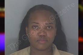 Unique Mcleod's Instagram, Twitter & Facebook