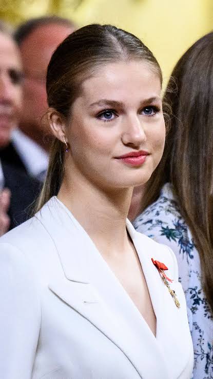 Spain's Princess Leonor Makes Her Debut in Parliament for Her 18th Birthday | Vanity Fair