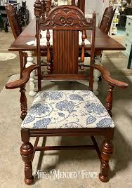 Gorgeous Jacobean Dining Set With Hidden Pullout Leaves Refreshed With Fusion Mineral Paint Goddess Ashwaga In 2020 Fusion Mineral Paint Mineral Paint Bedroom Interior
