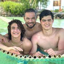 Este lunes cristina hurtado estuvo rodeada de mucho amor por su cumpleaños y el video que grabó con sus hijos se robó toda la atención en redes sociales. 77 Ideas De Hermosa Familia Cristina Hurtado En 2021 Hurtado Oracion Para La Manana Citas Celebres De Domingo Feliz