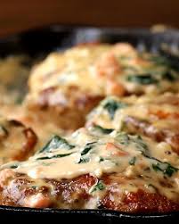 Creamy Tuscan Chicken Droooool This Looks So Good Pan Fried Skin On Bone In Chicken With Creamy Parmesean Tus Chicken Dinner Recipes Recipes Chicken Recipes