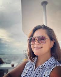 Why do resorts in Mexico charge per person per night?