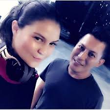 Biar kami hidup aman dan tolong berhenti cari perhatian sehinggakan awak gunakan anak sendiri untuk manipulasi semua orang lain, tulis nabilah khan, bekas isteri kepada nedim nazri berhubung dirinya menghalang bekas suami bertemu dengan anaknya sendiri, mohamed nedrin. 6 Foto Terkini Nabilah Khan Bekas Isteri Pertama Nedim Iluminasi