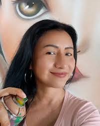 Mayra Cadena's Instagram, Twitter & Facebook