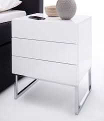 Der benton nachttisch chrome ist aus chrom mit einem beschichteten stahlrahmen gefertigt. Nachtkommode In Komforthohe 60 Cm Weiss Hochglanz Chrom Nachttisch Boxspring Nola Kaufen Bei Hood De