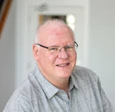 Larry Gemmill's Instagram, Twitter & Facebook