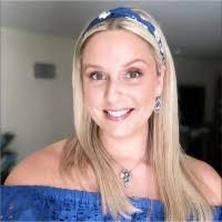 Michelle Caulk's Instagram, Twitter & Facebook