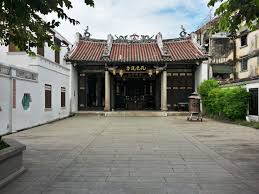 One of the ancestral temple which is free for entrance. Penang Teochew Association S Han Jiang Ancestral Temple This Is A Quadrangle Design With An Inner Courtyard Or Atrium In 1890 An Outer Gate Was Added In Re