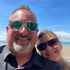 Jesse Negron's Instagram, Twitter & Facebook