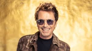 Jean-Michel Jarre porta a Pompei un concerto-evento tra musica, IA e  spettacolo immersivo