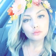 Jade Valencia (@Jadatonic1)