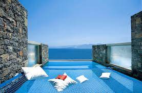 pin on piscine jacuzzi