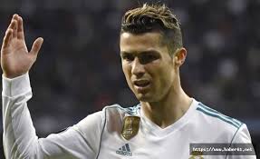 Tercih ettiği saç modelleri genellikle farklı olan cristiano ronaldo saç modelleri gerçekten oldukça farklı ve karizma bir duruşa sahiptir. Ronaldo Dan Tarihi Ret