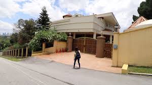 Tan sri dr yeoh tiong lay, the grand patriarch and founder of local conglomerate ytl group. Malaysia S Rich People Houses Walking Tour Youtube