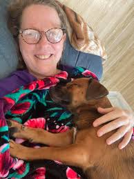 Pearl saz nite nite my fwends. I had a super duper fun day playing wiff my  Grandmas Ginger. Don't forget she's my mommy doggie cause hers raised me.  And hers is my