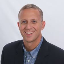 Brett Crump's Instagram, Twitter & Facebook