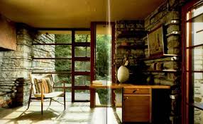Fallingwater is a house designed by architect frank lloyd wright in 1935 in southwest pennsylvania's laurel highlands, about 90 minutes from downtown pittsburgh. Die Beiden Einflussreichsten Hauser Im 20 Jahrhundert Das Fallingwater Haus Und Das Aalto Haus Keraben Grupo